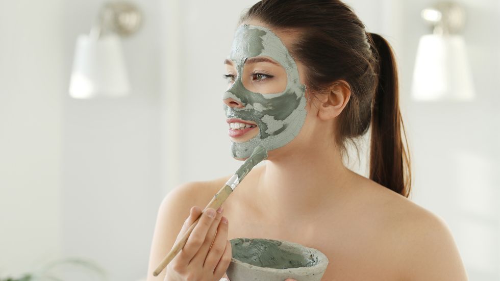 the Velay Green Clay in face mask