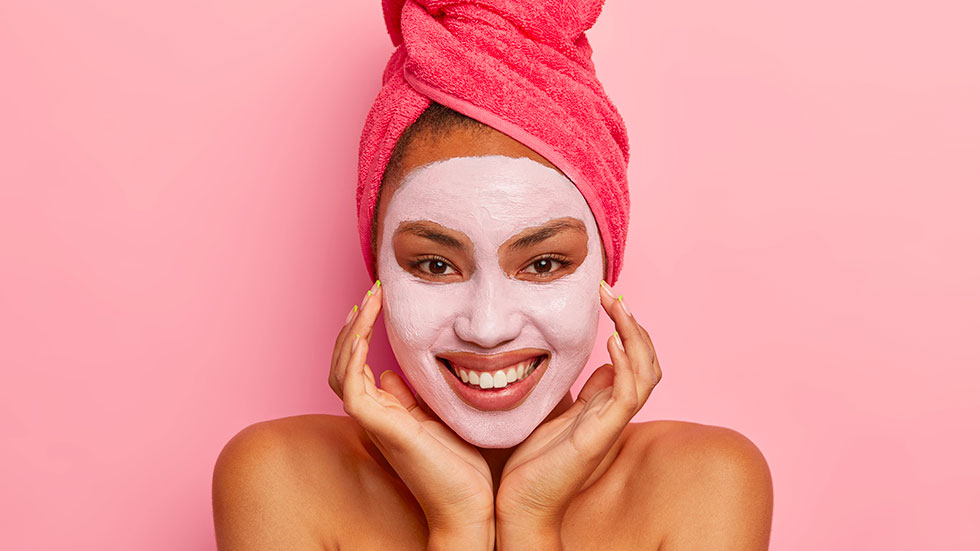 Masque visage à l’argile rose – Argile du Velay