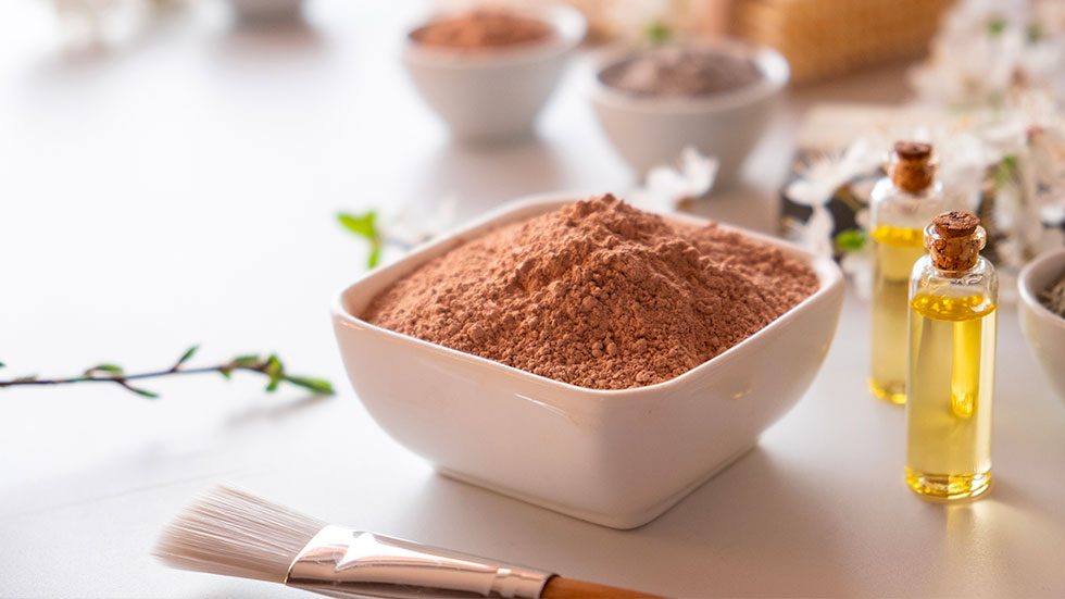 Ingredients to get your red clay care well prepared 
