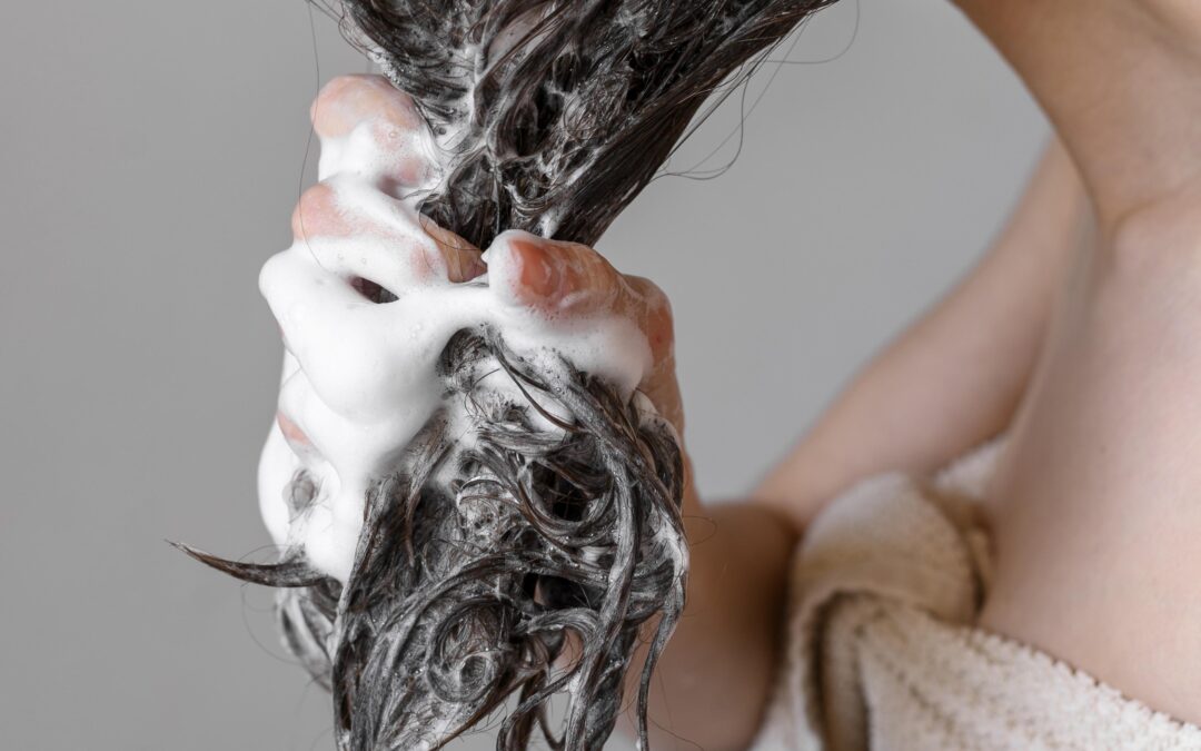 Étude des bénéfices des produits “Shampoing Argile verte du Velay” et “Shampoing Argile blanche” sur les cheveux